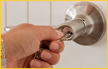 Exclusive Locksmith Service Canton, MA 781-203-8023 - 16-emergency-unlock
